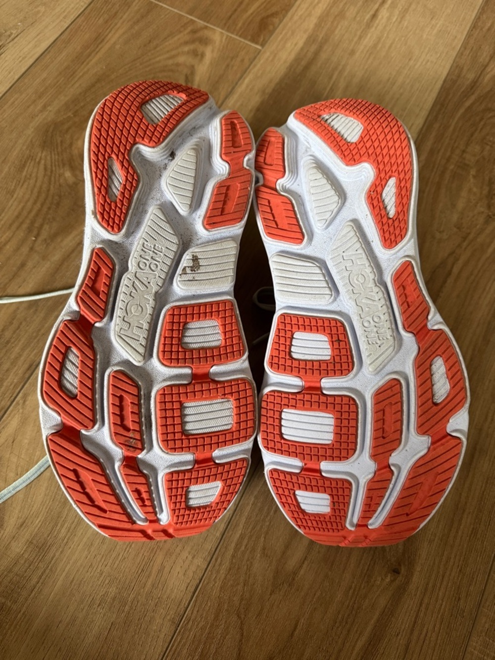 Women’s Hoka Bondi 7 Size 8 - Picture 5 of 5